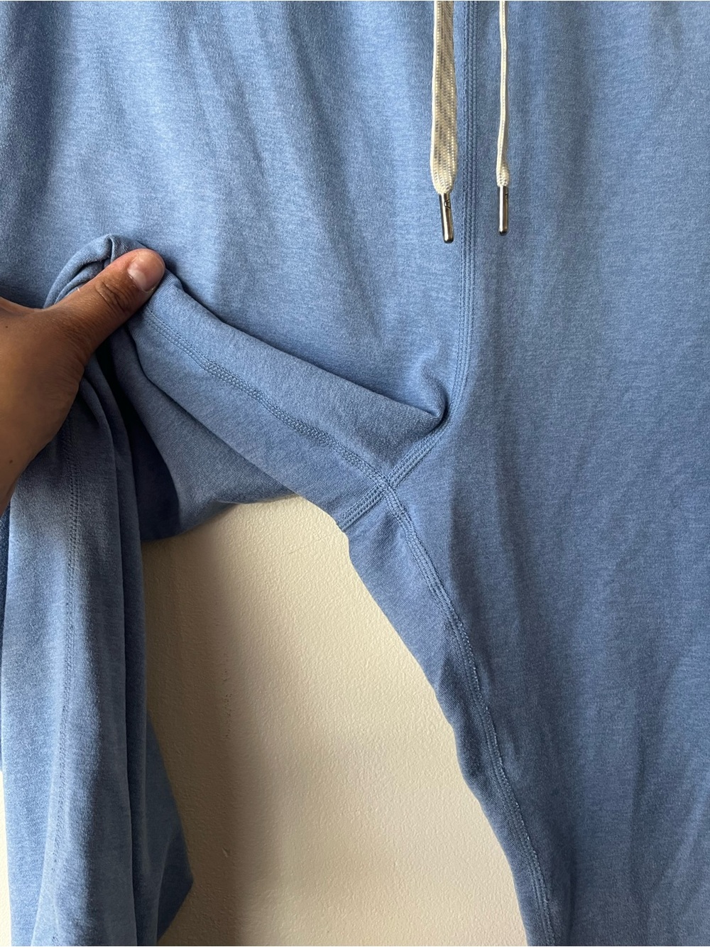 Vuori Performance Jogger Pants Spring Heather - Picture 9 of 11